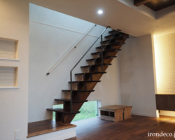 ロートアイアン階段手摺