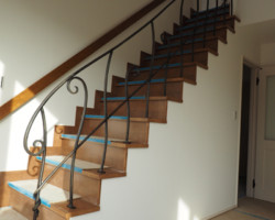 ロートアイアン階段手摺