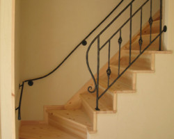 ロートアイアン階段手摺