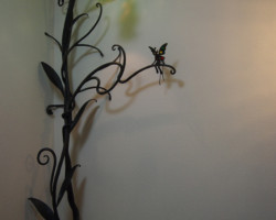 妖精の宿るロートアイアンフロアランプ 2500h